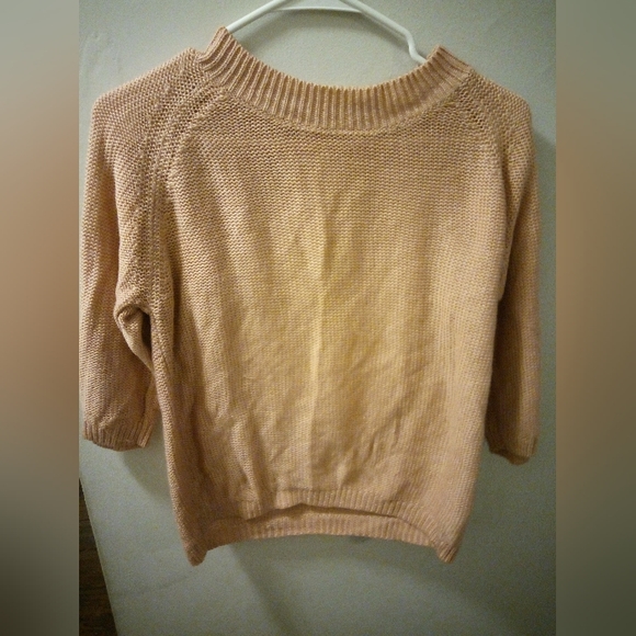 Forever 21 Women's Sweater, Key Whole Back, Size (M) Medium Color Pink - Picture 1 of 4